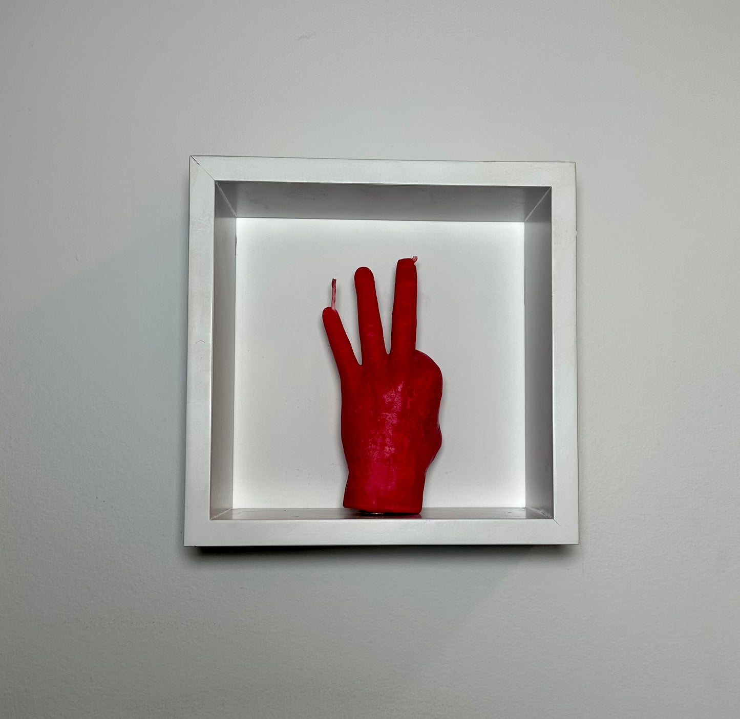 LITPALMS ICON ART HAND CANDLE "OK SIGN" RED